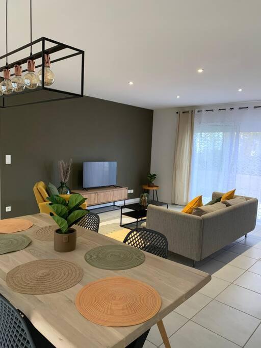 Charmante Villa Chatellerault Luaran gambar